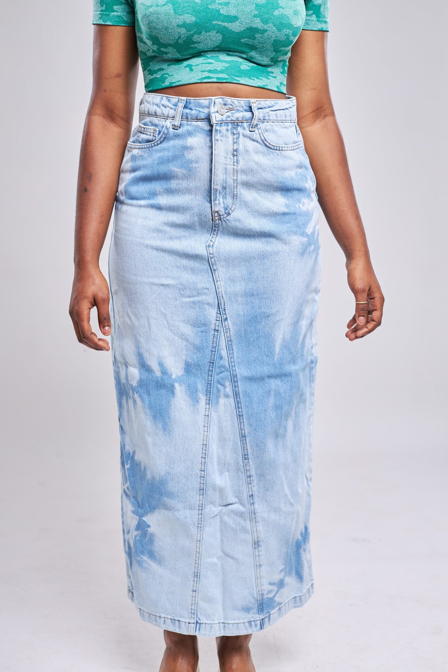 Boohoo - Jupe Jean délavé - bleue close look 1