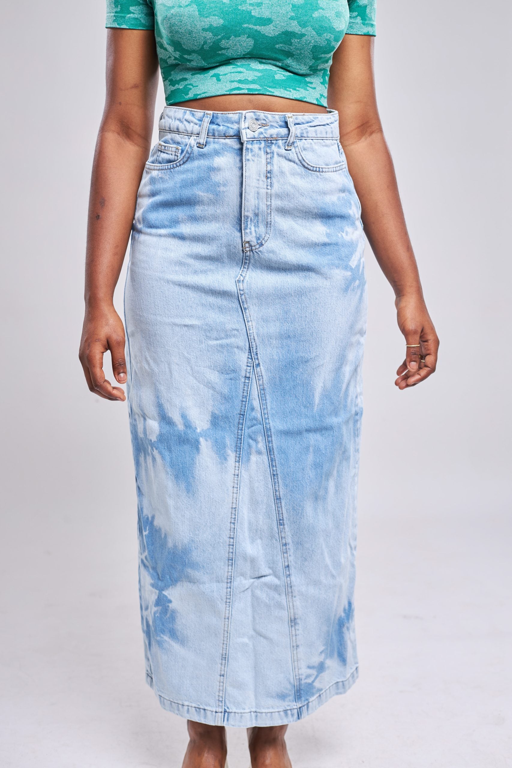 Boohoo - Jupe Jean délavé - bleue close look 1