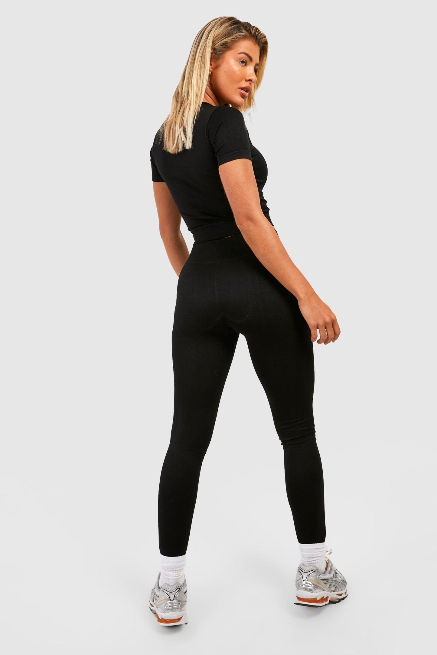 Boohoo - Legging Cotelés Sans Coutures - Noir back view